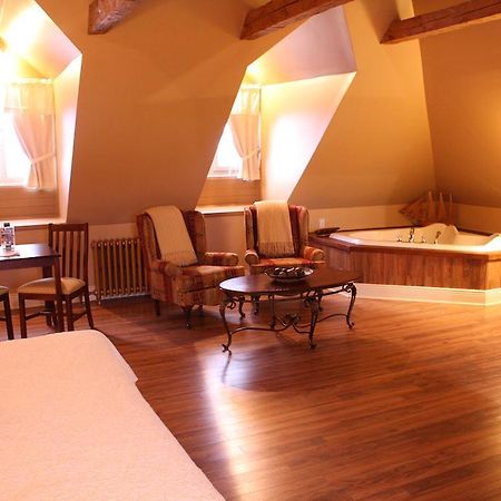 Auberge Chateau Lamontagne Sainte Anne-des-Chênes エクステリア 写真
